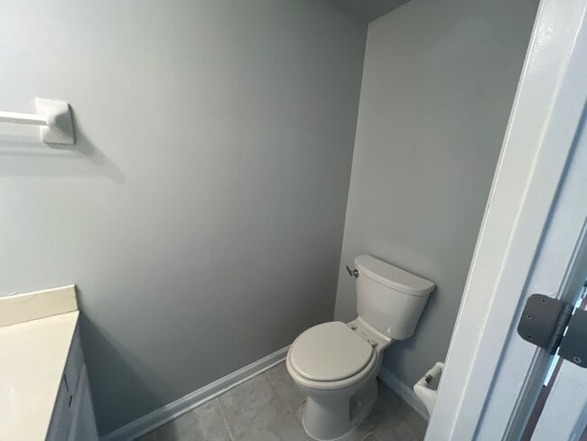 Building Photo - 219 Hickory Forge Dr