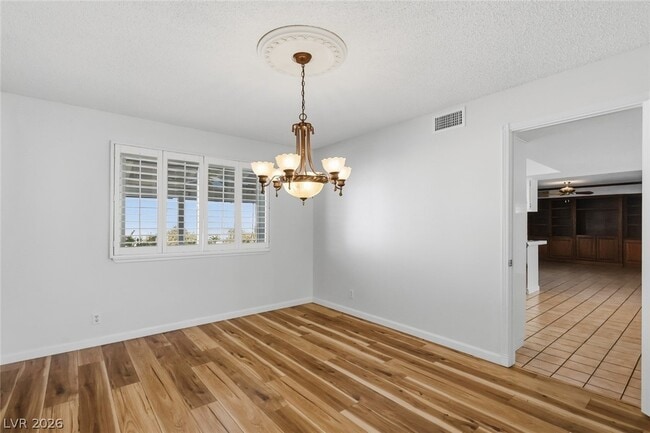 Building Photo - 3321 Basque St