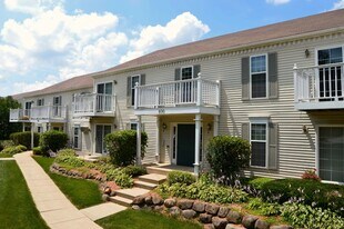 Building Photo - Brookstone Manor