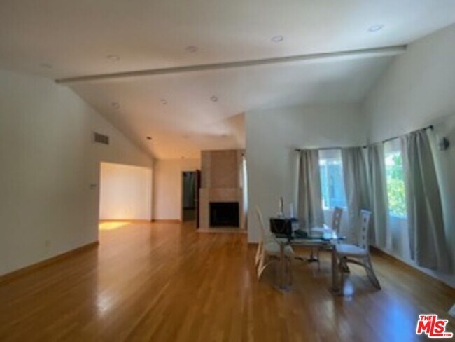 Building Photo - 3967 Oeste Ave