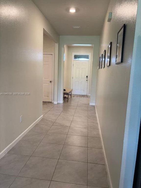 Building Photo - 571 Old Country Rd S E