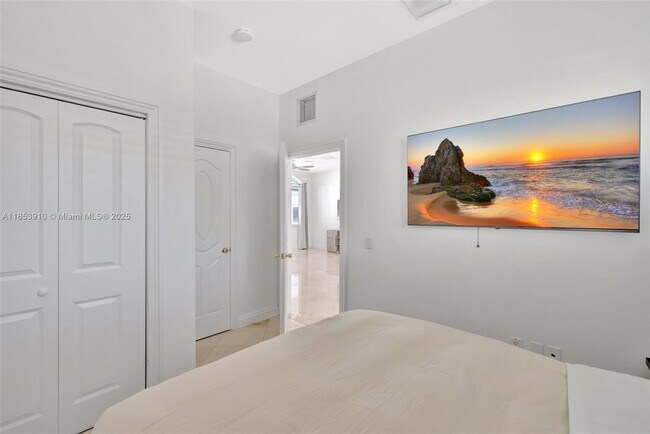 Building Photo - 4610 SW 178th Ave