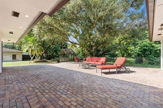 Building Photo - 12511 SW 13th St