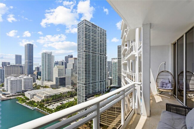 Building Photo - 901 Brickell Key Blvd
