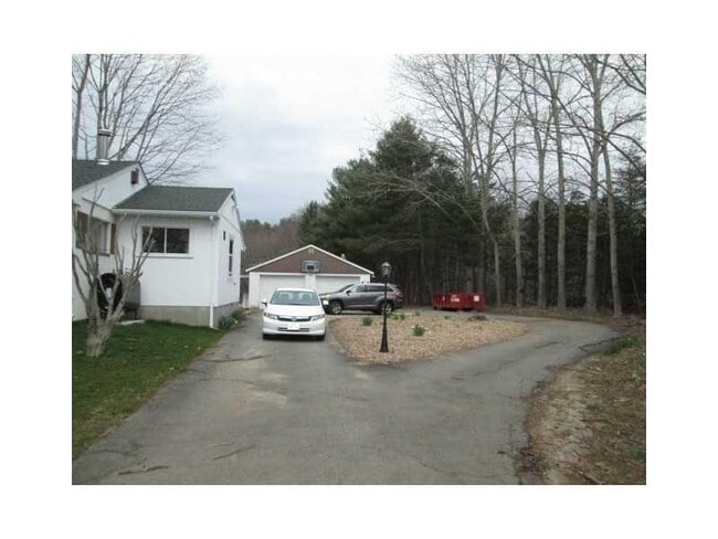 Building Photo - 180 Kingstown Rd