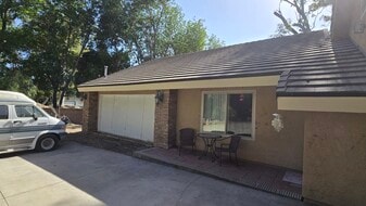 Building Photo - 3803 Walnut Ave