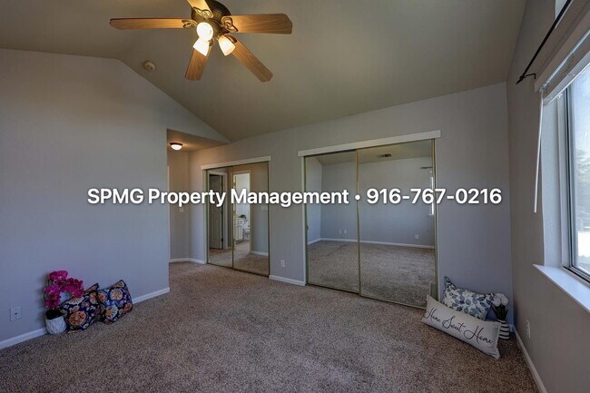 Building Photo - Beautiful 4BR/3BA Home in Rocklin 3-Car Garage & Low-Maintenance Backyard