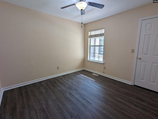 Building Photo - 112 Glen Eagle Cir