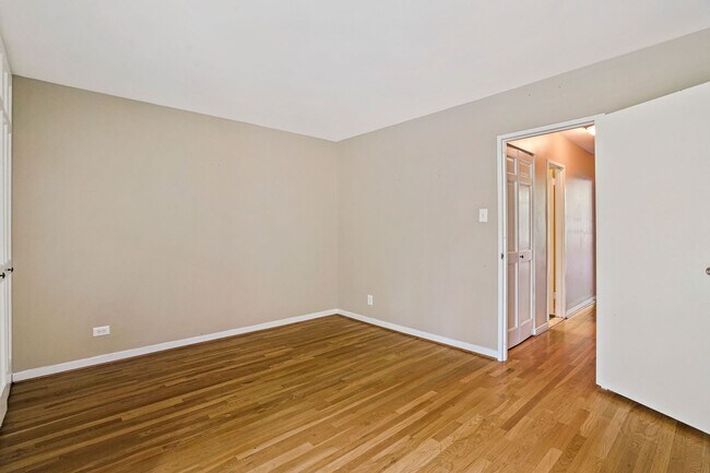 Building Photo - 1285 Delaware Ave SW