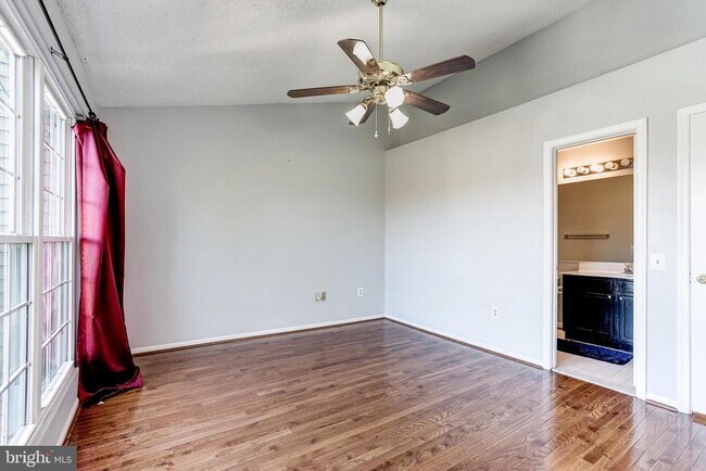 Building Photo - 12111 Wedgeway Pl