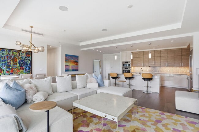 Building Photo - 3200 S Ocean Blvd