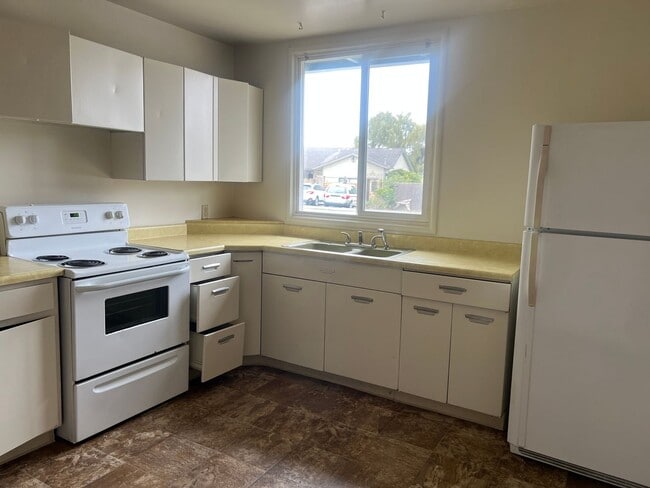 Building Photo - Arcata House Tier 2
