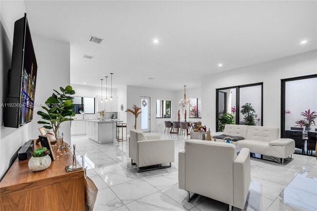 Building Photo - 4363 NW 81st Ave