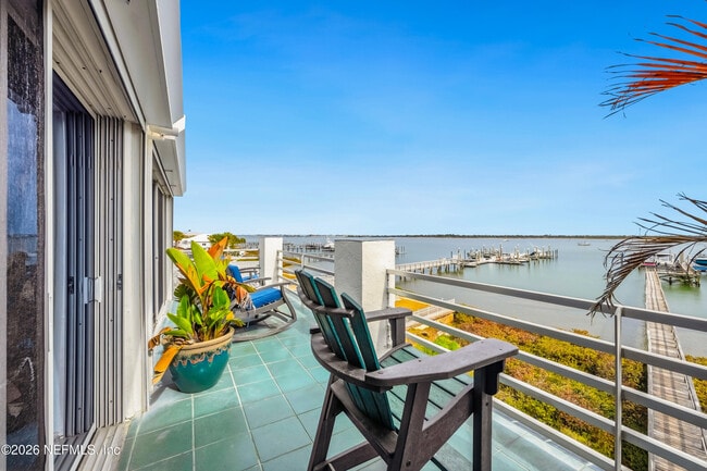 Building Photo - 75 Comares Ave