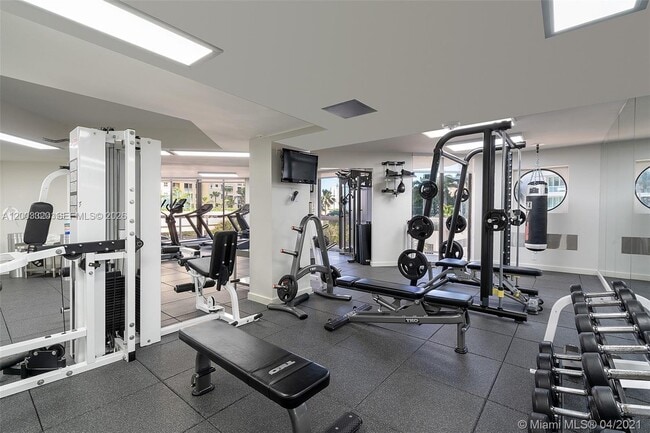 Building Photo - 20185 E Country Club Dr