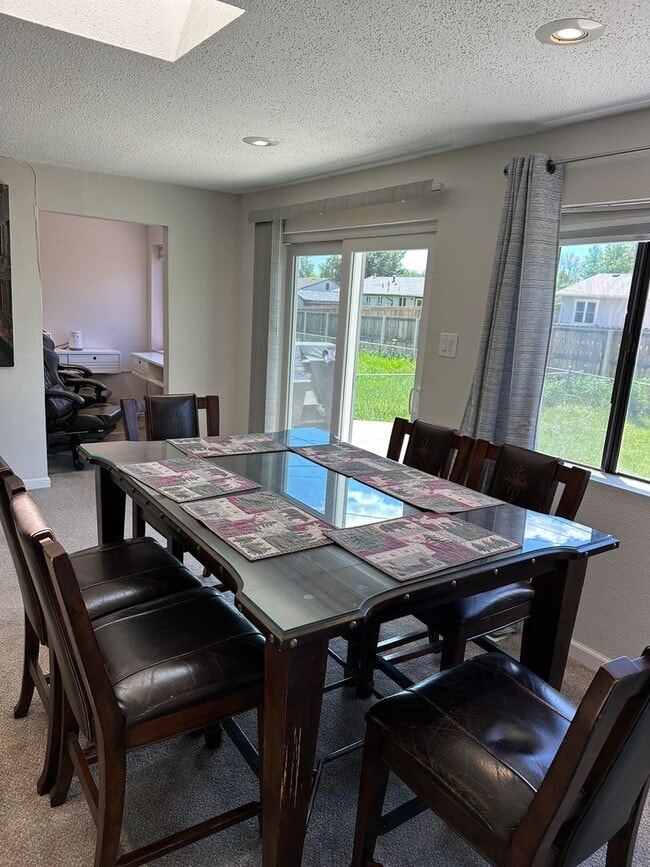 Building Photo - Newly Updated 4-Bedroom House just East of...
