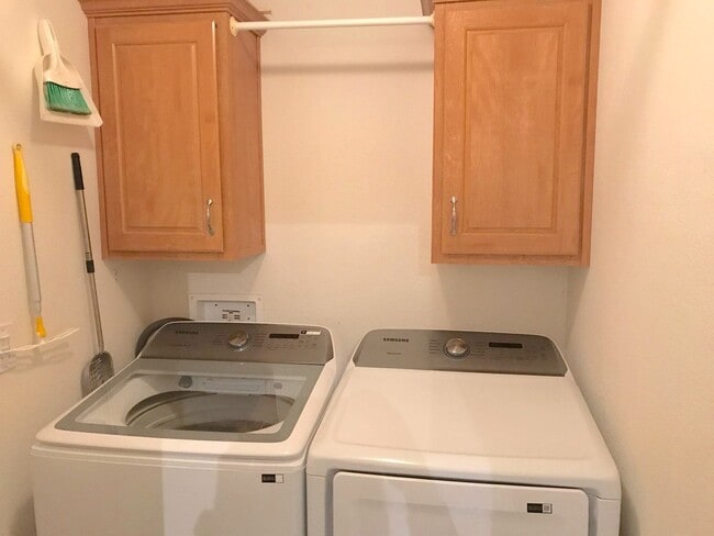 Building Photo - Mountain Living. 3 bedroom 2 bath home in Pecos, NM.