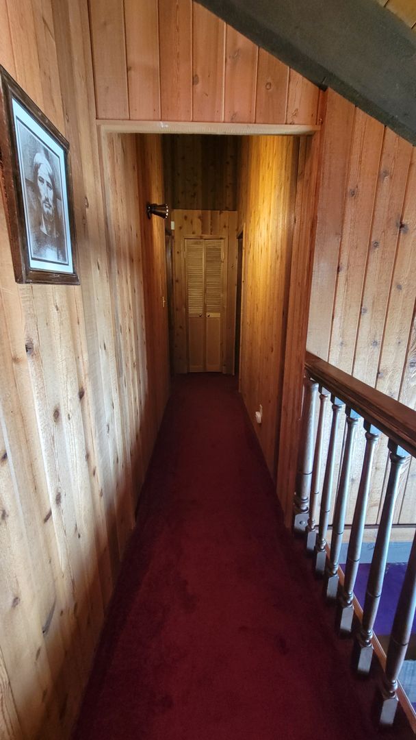 Building Photo - Spacious 6 Bedroom 5 Bathroom Within Walki...