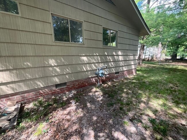 Building Photo - 3612 Sykes Park Dr