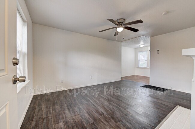 Building Photo - 3200 NW 16th St