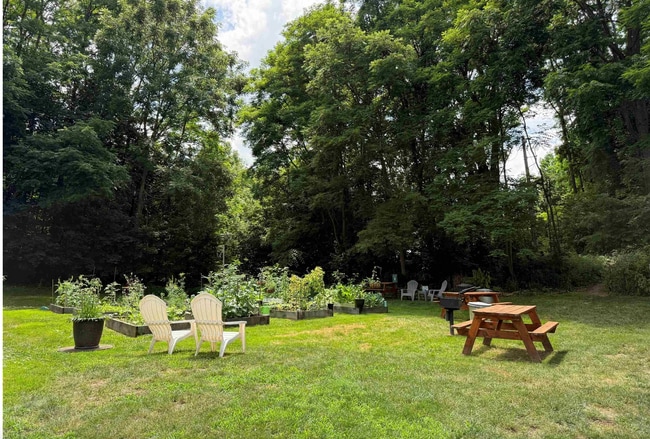 Building Photo - 93 Henry Law Ave