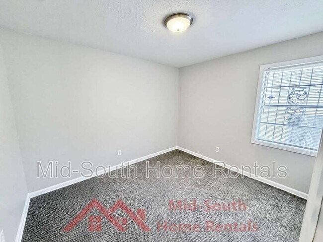 Building Photo - 4315 Mountain Terrace St