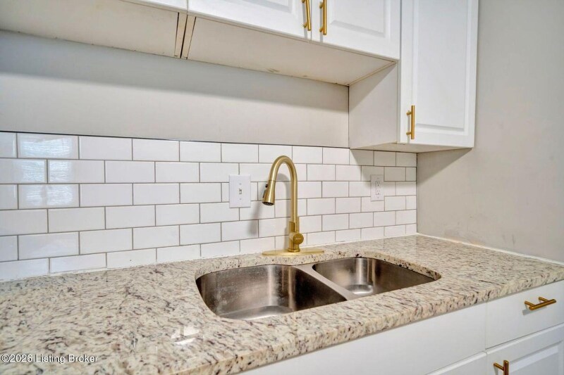 Building Photo - 1815 Columbia St