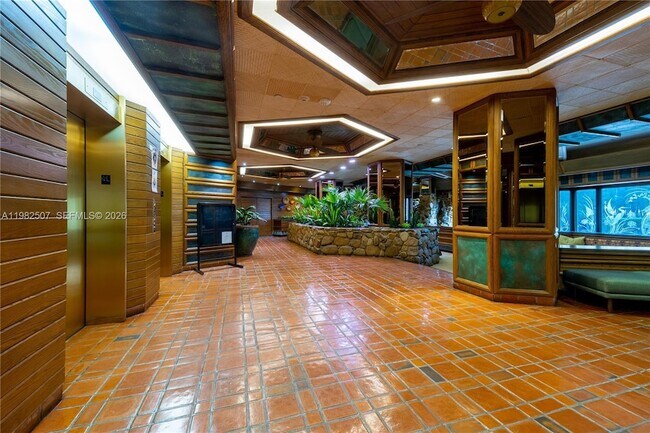 Building Photo - 2000 Towerside Terrace