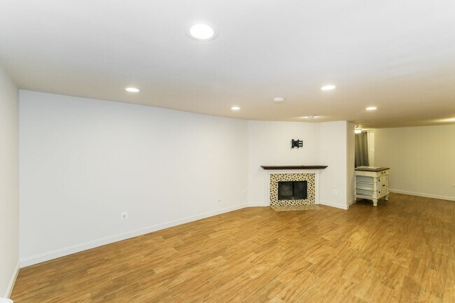 Building Photo - 1318 A St SE