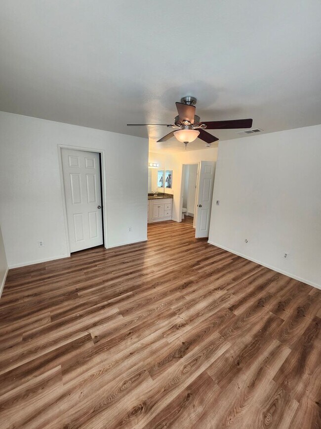 Building Photo - Big backyard with lots of upgrades