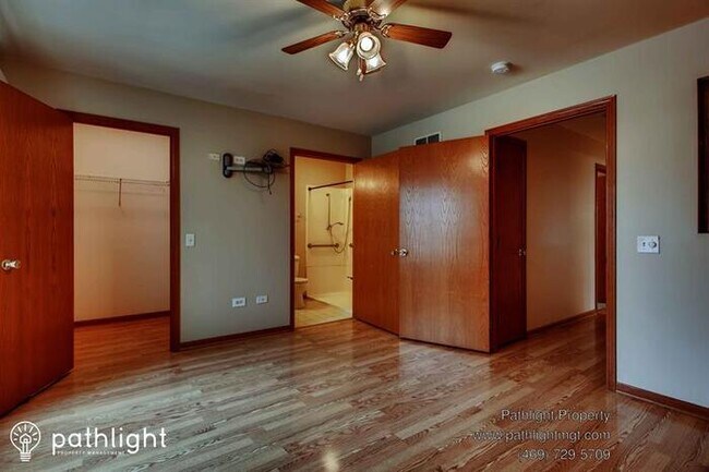 Building Photo - 225 E North St, Manhattan, IL, 60442