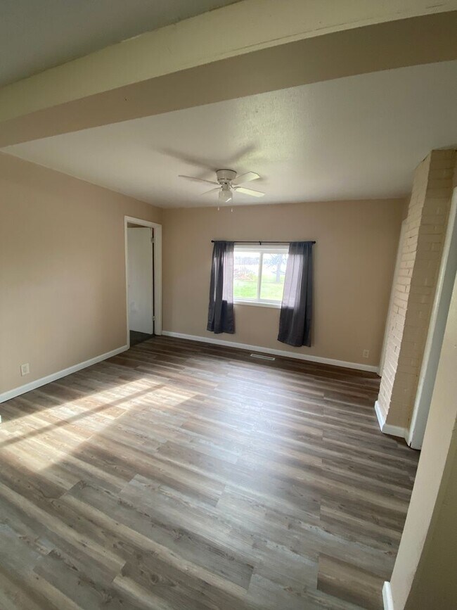 Cute 2 BR Ranch in Marshalltown Iowa 806 Lincoln Way Marshalltown IA 50158 Apartment Finder