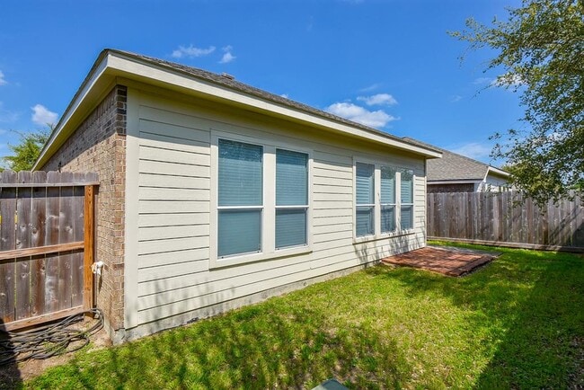 Building Photo - 20711 Rainmead Dr