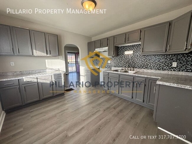 Building Photo - 2459 Finley Ave