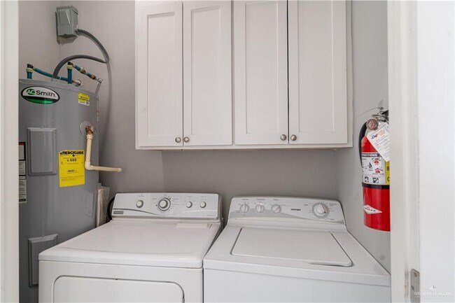 Building Photo - 2307 Taxco Ct