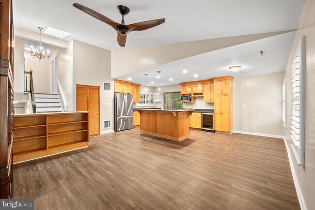 Building Photo - 1813 Glade Ct