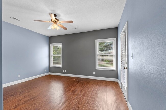 Building Photo - Spacious Duplex In Cape Girardeau