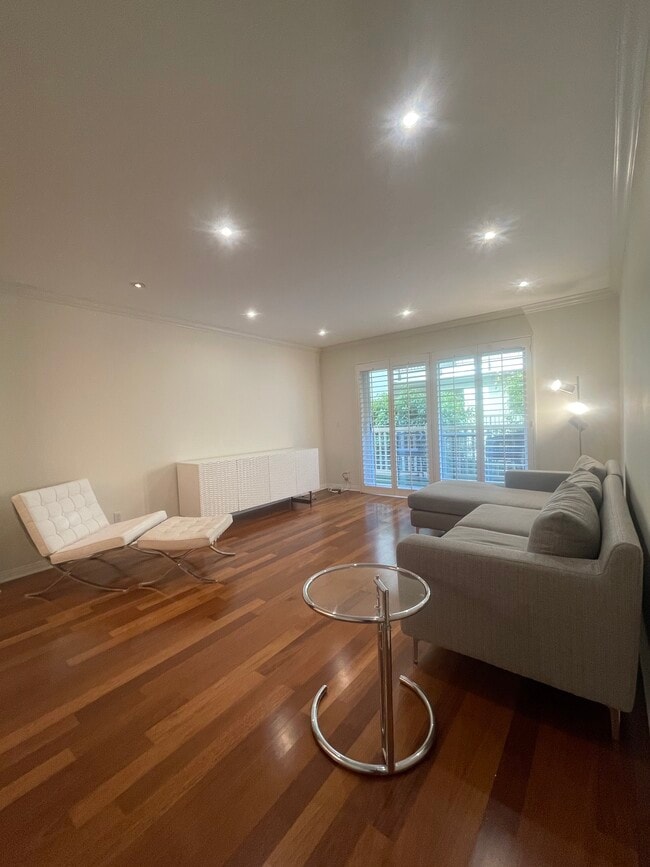 Building Photo - 1707 Pacific Coast Hwy