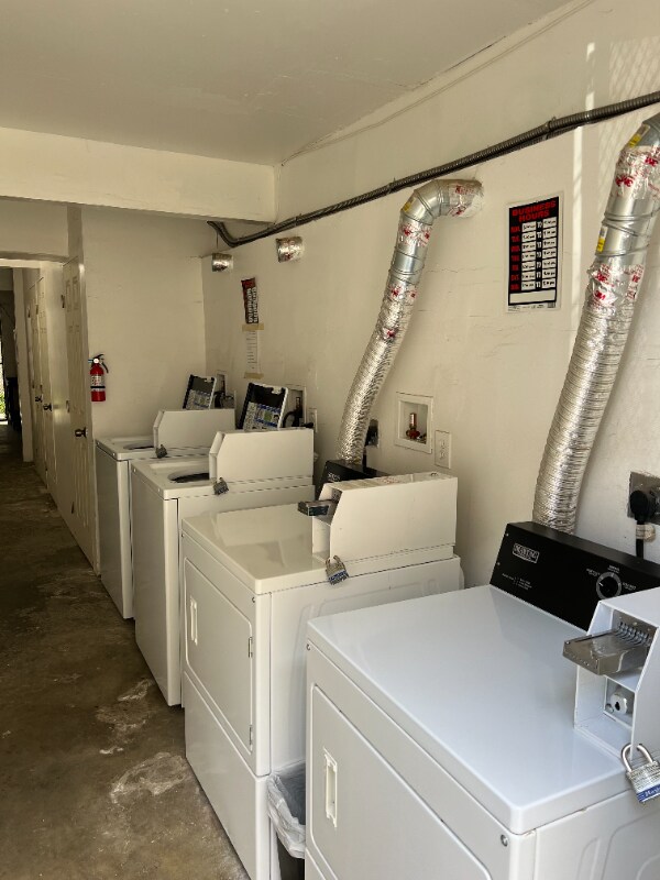 Building Photo - 821 Karma Ct