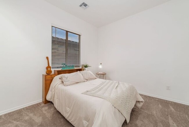 Building Photo - Beautiful home in Gated Dove Mountain Comm...