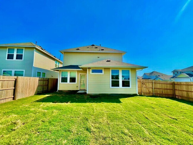 Building Photo - 111 Living Reef Dr