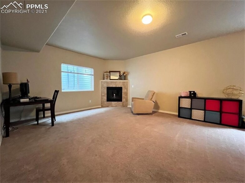 Building Photo - 2373 Spring Blossom Dr
