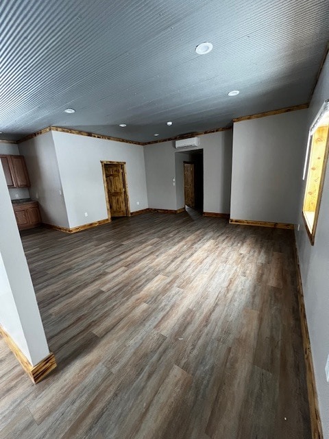 Building Photo - 7551 Riverside Dr