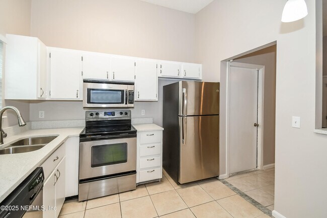 Building Photo - 1588 Shearwater Dr