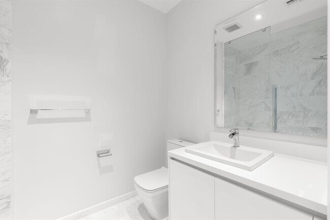 Building Photo - 701 N Fort Lauderdale Beach Blvd