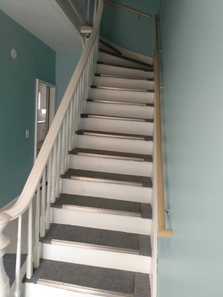 Building Photo - 47 Grant St