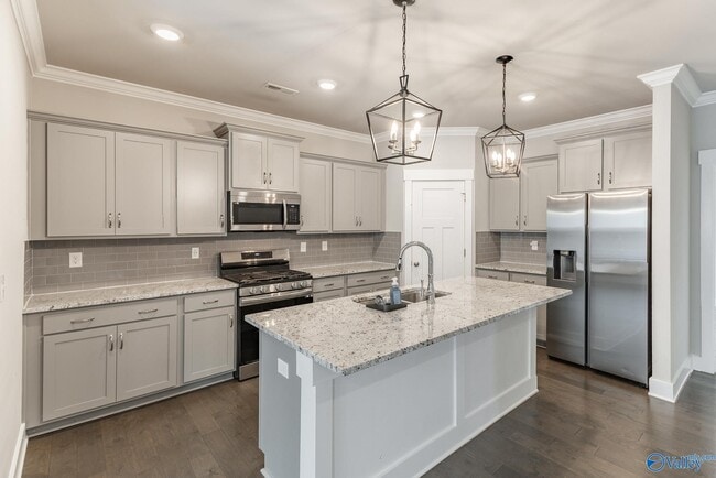 Building Photo - 14741 Greenleaf Dr