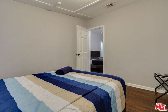 Building Photo - 6659 Amigo Ave