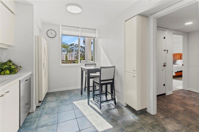 Building Photo - 829 Bayport Wy