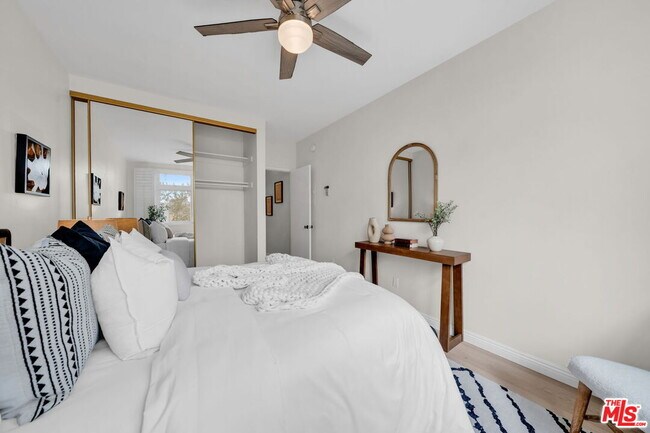 Building Photo - 900 Euclid St